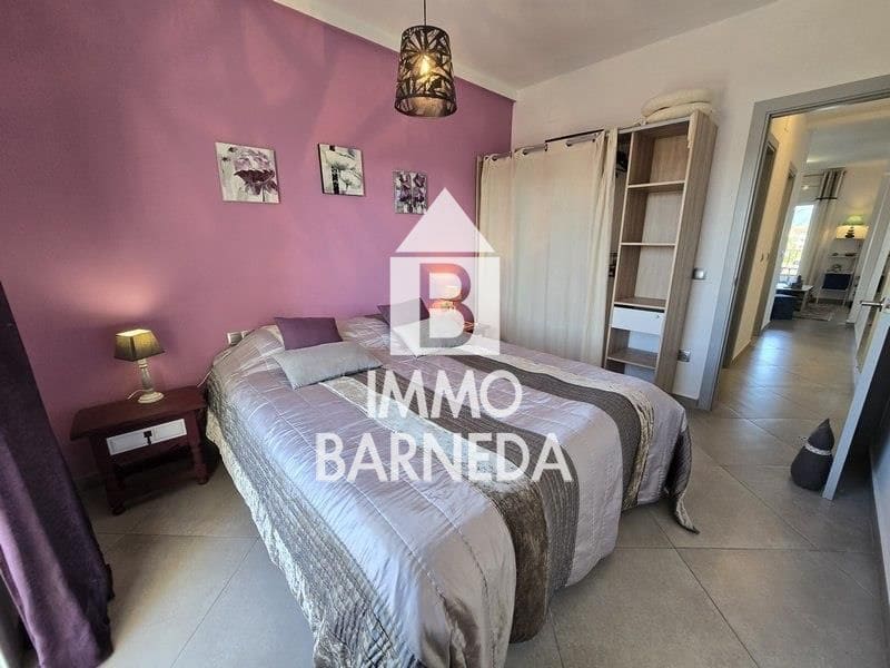 2 slaapkamer Flat te koop in Empuriabrava met zwembad garage - € 249.000 (Ref: 9462681)