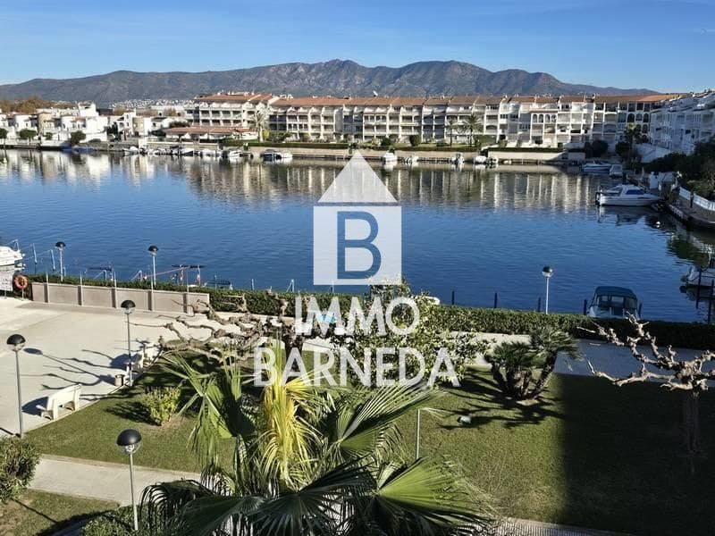 2 slaapkamer Flat te koop in Empuriabrava met zwembad garage - € 249.000 (Ref: 9462681)