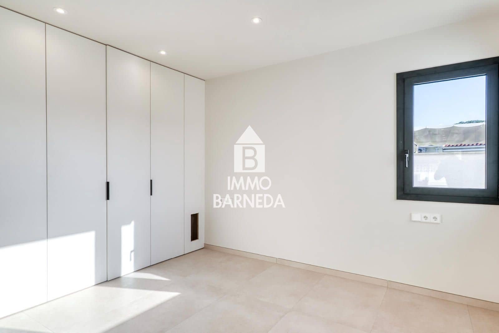 4 slaapkamer Villa te koop in Roses met zwembad garage - € 650.000 (Ref: 9467780)