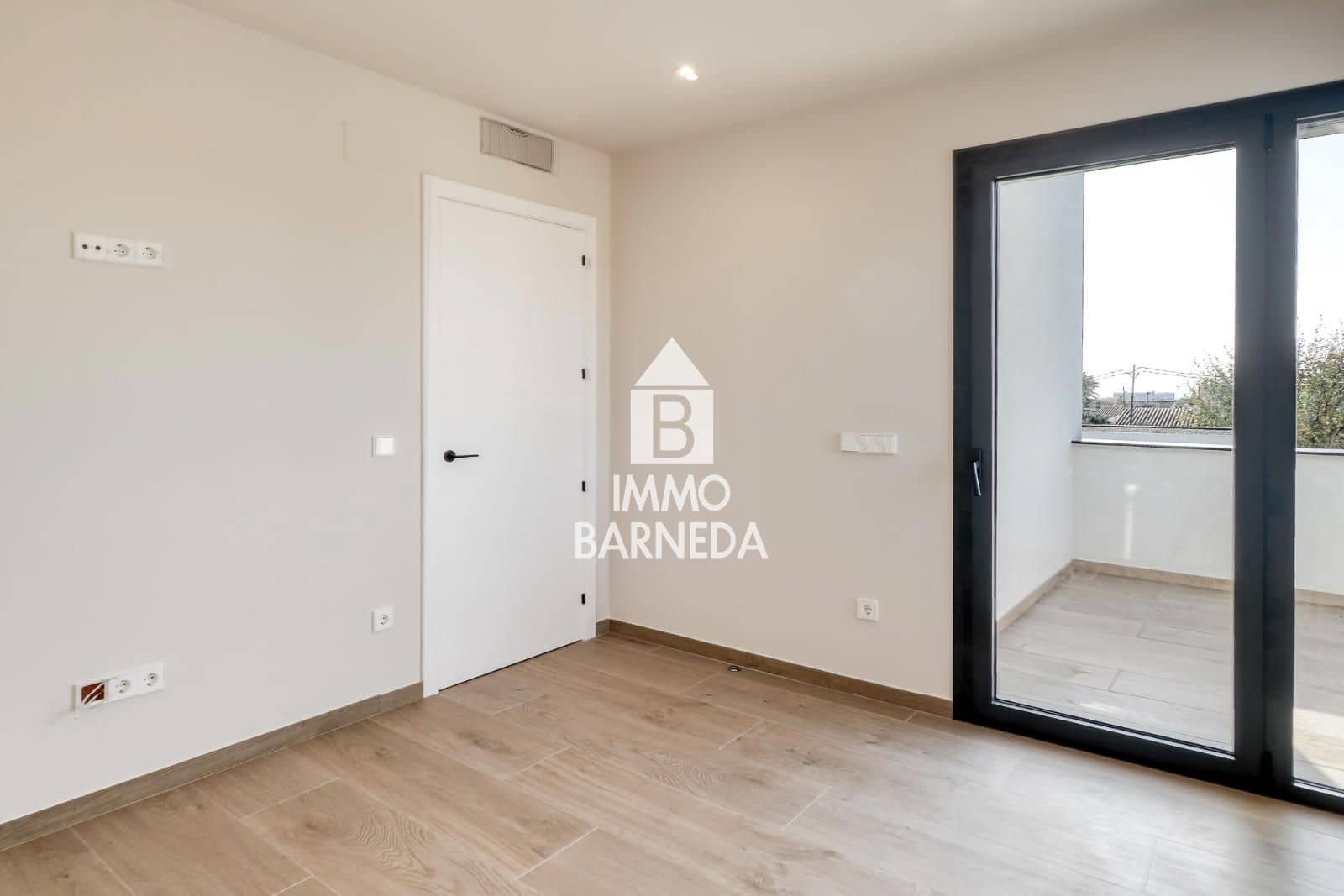 4 slaapkamer Villa te koop in Roses met zwembad garage - € 650.000 (Ref: 9467780)