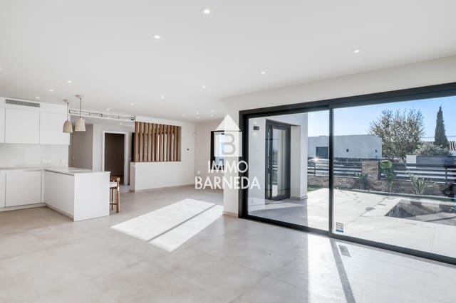 4 slaapkamer Villa te koop in Roses met zwembad garage - € 650.000 (Ref: 9467780)