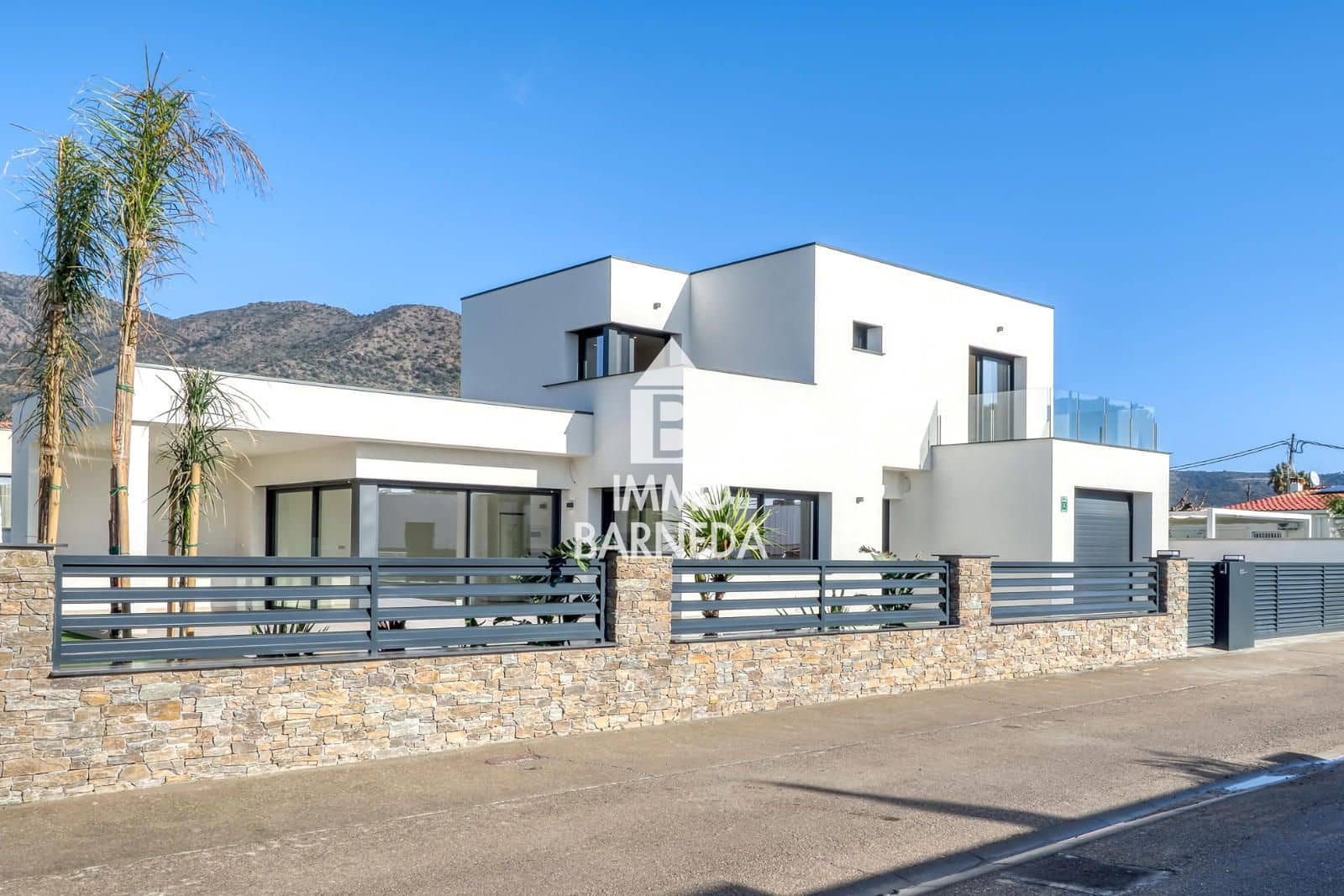 4 slaapkamer Villa te koop in Roses met zwembad garage - € 650.000 (Ref: 9467780)