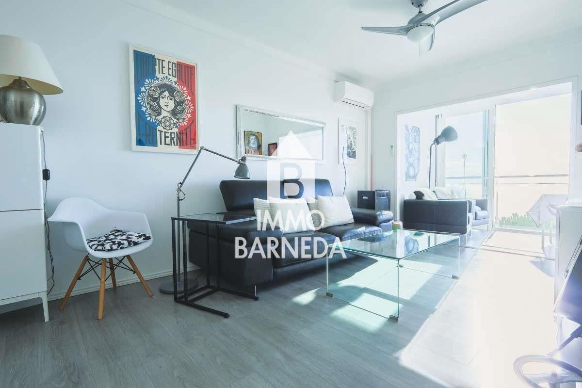 2 bedroom Flat for sale in Roses with garage - € 345,000 (Ref: 9489793)