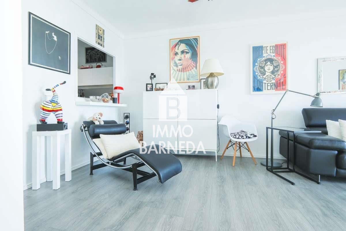 2 bedroom Flat for sale in Roses with garage - € 345,000 (Ref: 9489793)