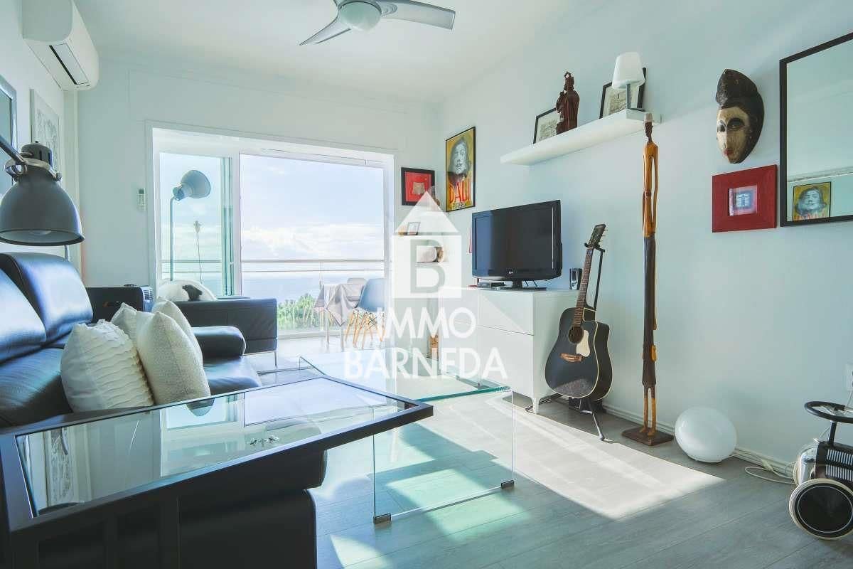 2 bedroom Flat for sale in Roses with garage - € 345,000 (Ref: 9489793)