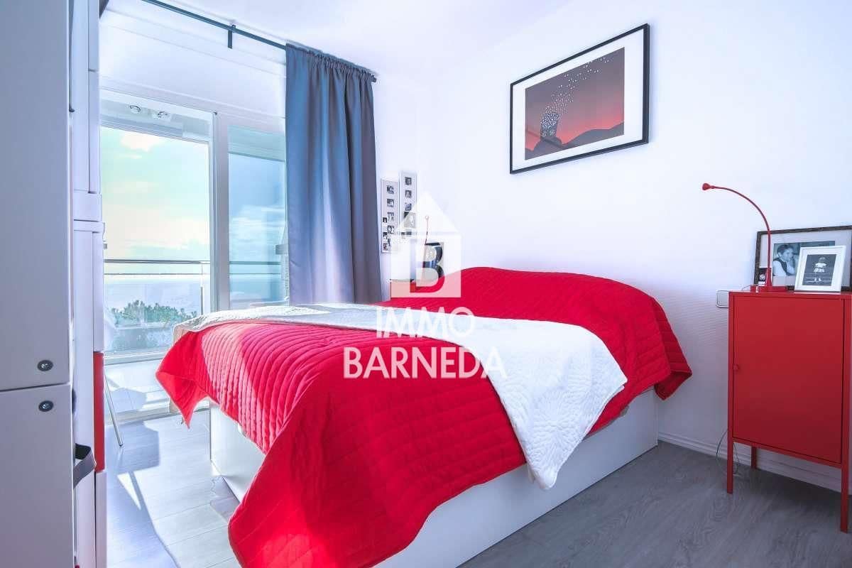 2 bedroom Flat for sale in Roses with garage - € 345,000 (Ref: 9489793)