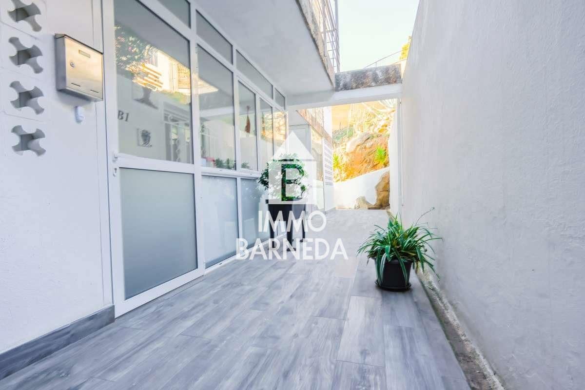 2 bedroom Flat for sale in Roses with garage - € 345,000 (Ref: 9489793)