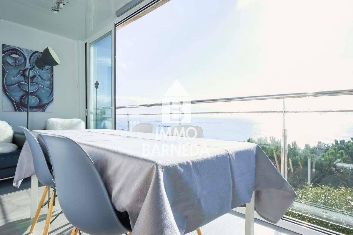 2 bedroom Flat for sale in Roses with garage - € 345,000 (Ref: 9489793)