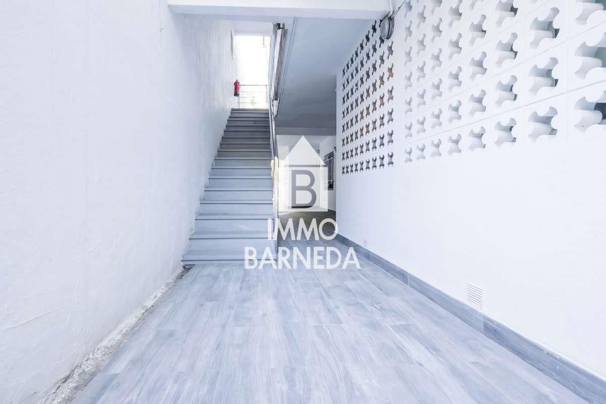 2 bedroom Flat for sale in Roses with garage - € 345,000 (Ref: 9489793)