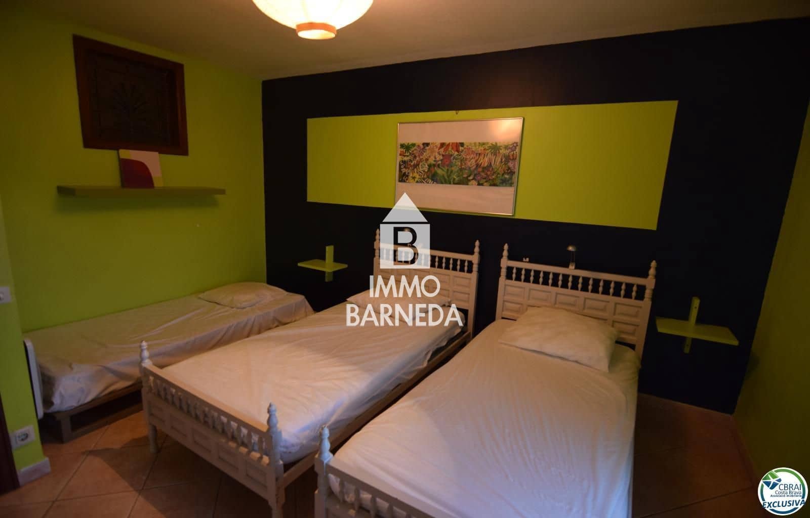 4 bedroom Villa for sale in Empuriabrava with garage - € 500,000 (Ref: 9495288)