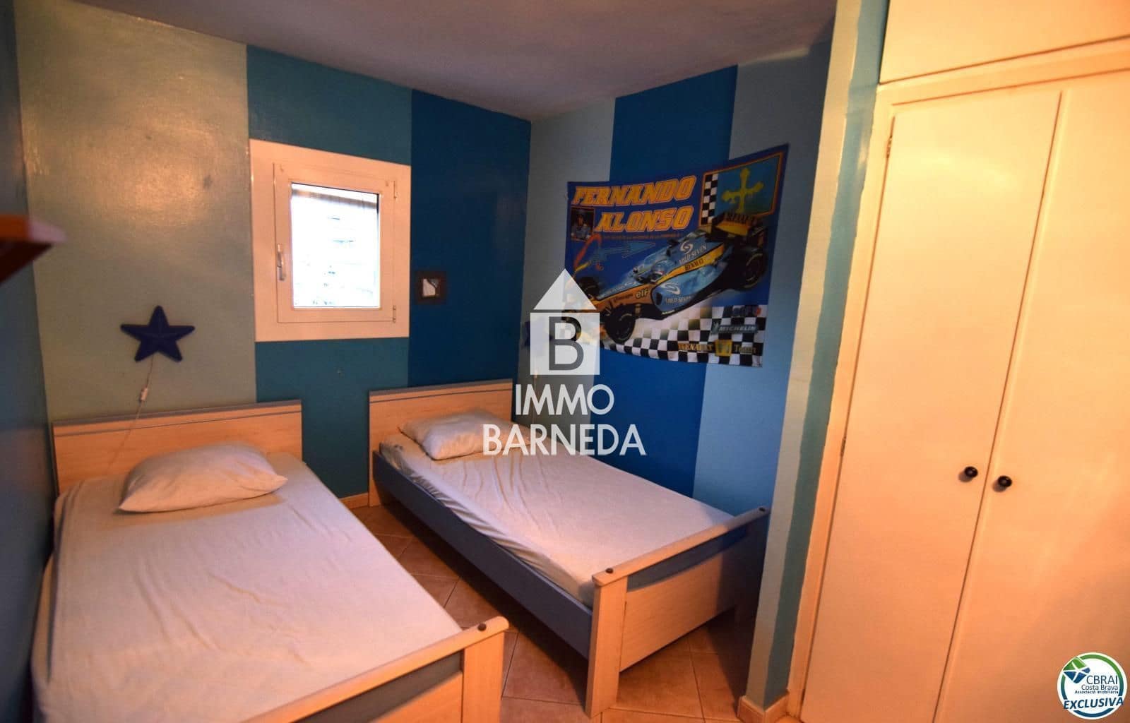 4 bedroom Villa for sale in Empuriabrava with garage - € 500,000 (Ref: 9495288)