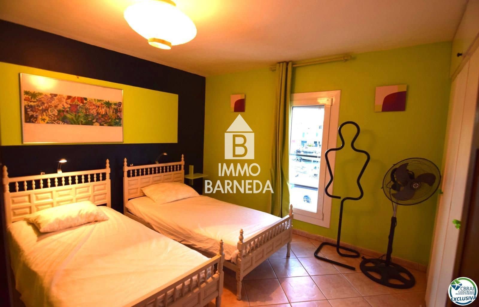 4 bedroom Villa for sale in Empuriabrava with garage - € 500,000 (Ref: 9495288)