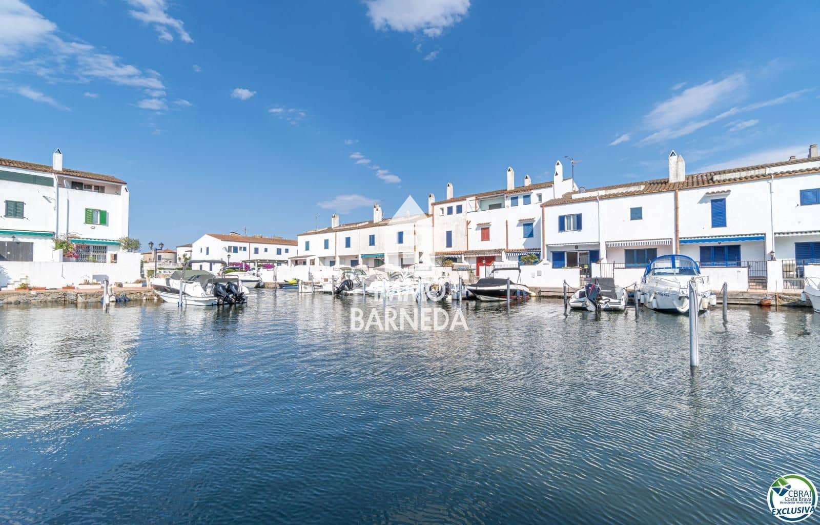 4 bedroom Villa for sale in Empuriabrava with garage - € 455,000 (Ref: 9495288)