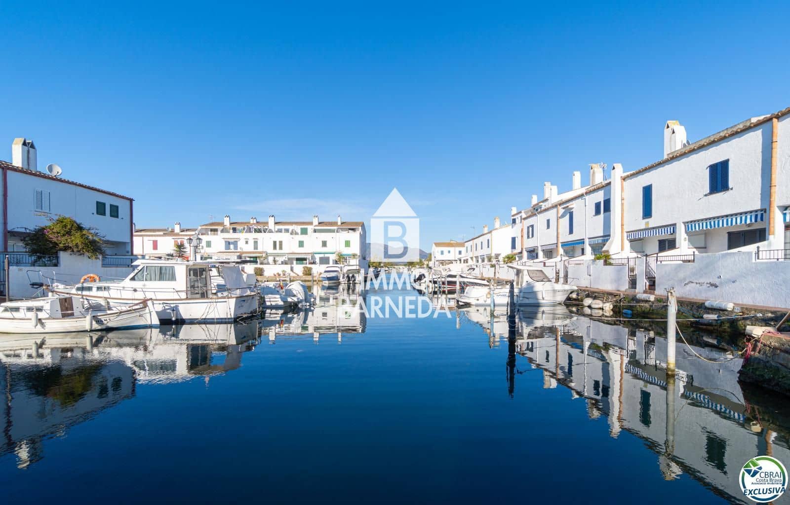 4 bedroom Villa for sale in Empuriabrava with garage - € 455,000 (Ref: 9495288)