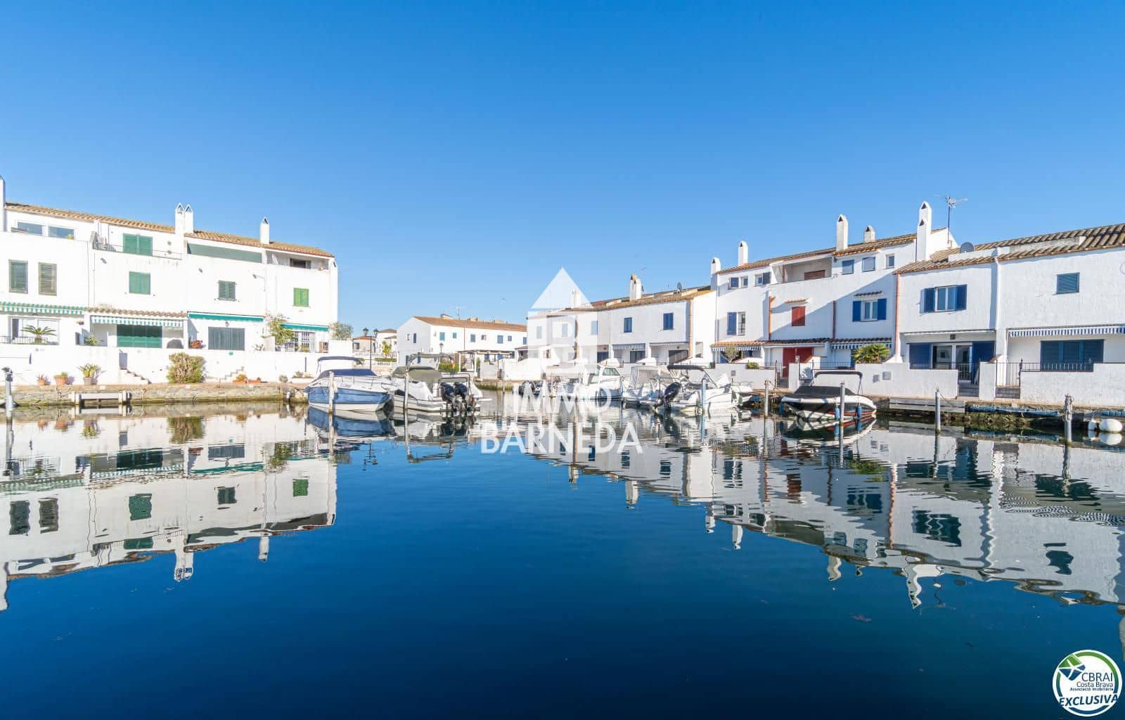 4 bedroom Villa for sale in Empuriabrava with garage - € 455,000 (Ref: 9495288)