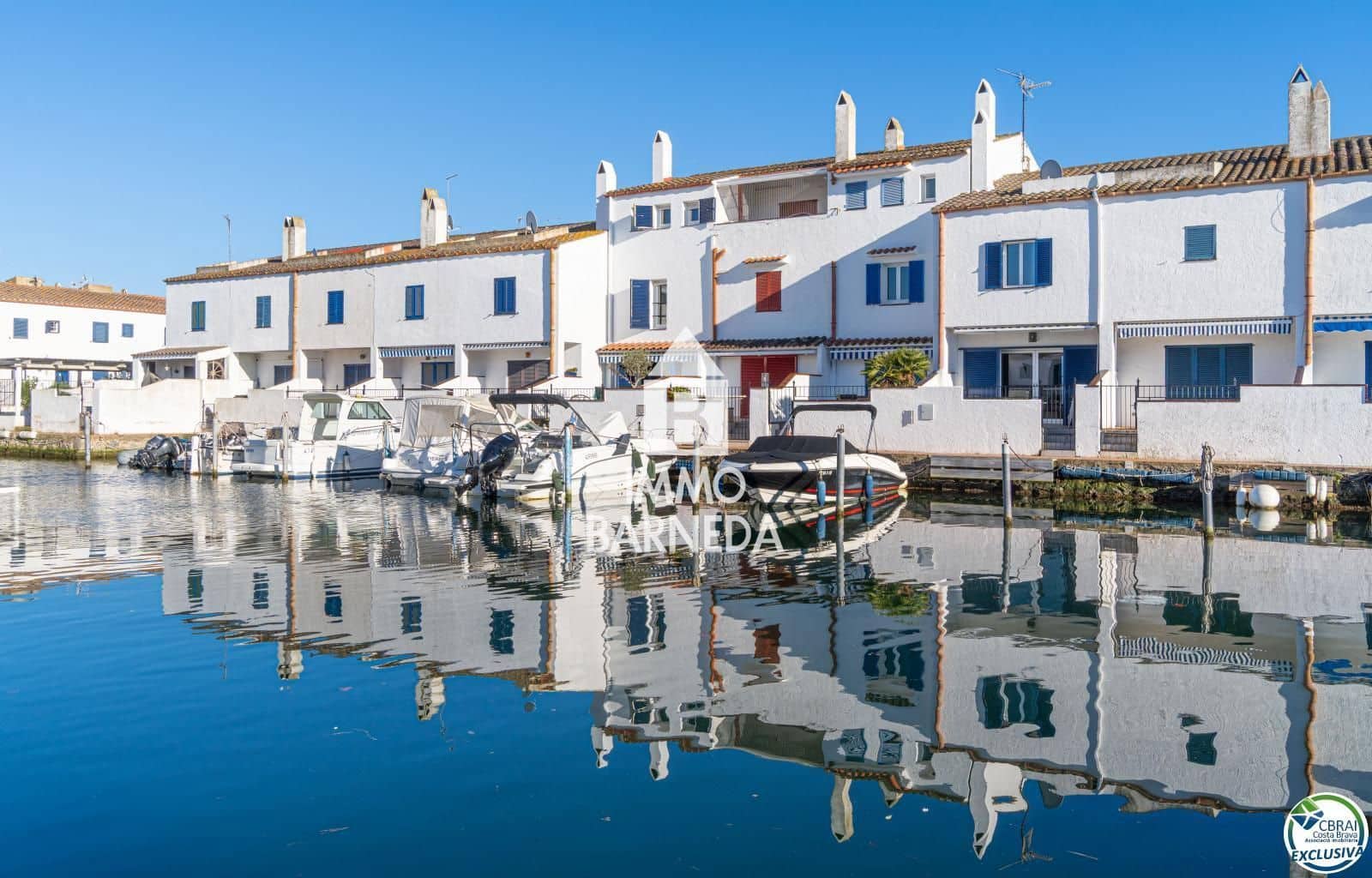 4 bedroom Villa for sale in Empuriabrava with garage - € 455,000 (Ref: 9495288)