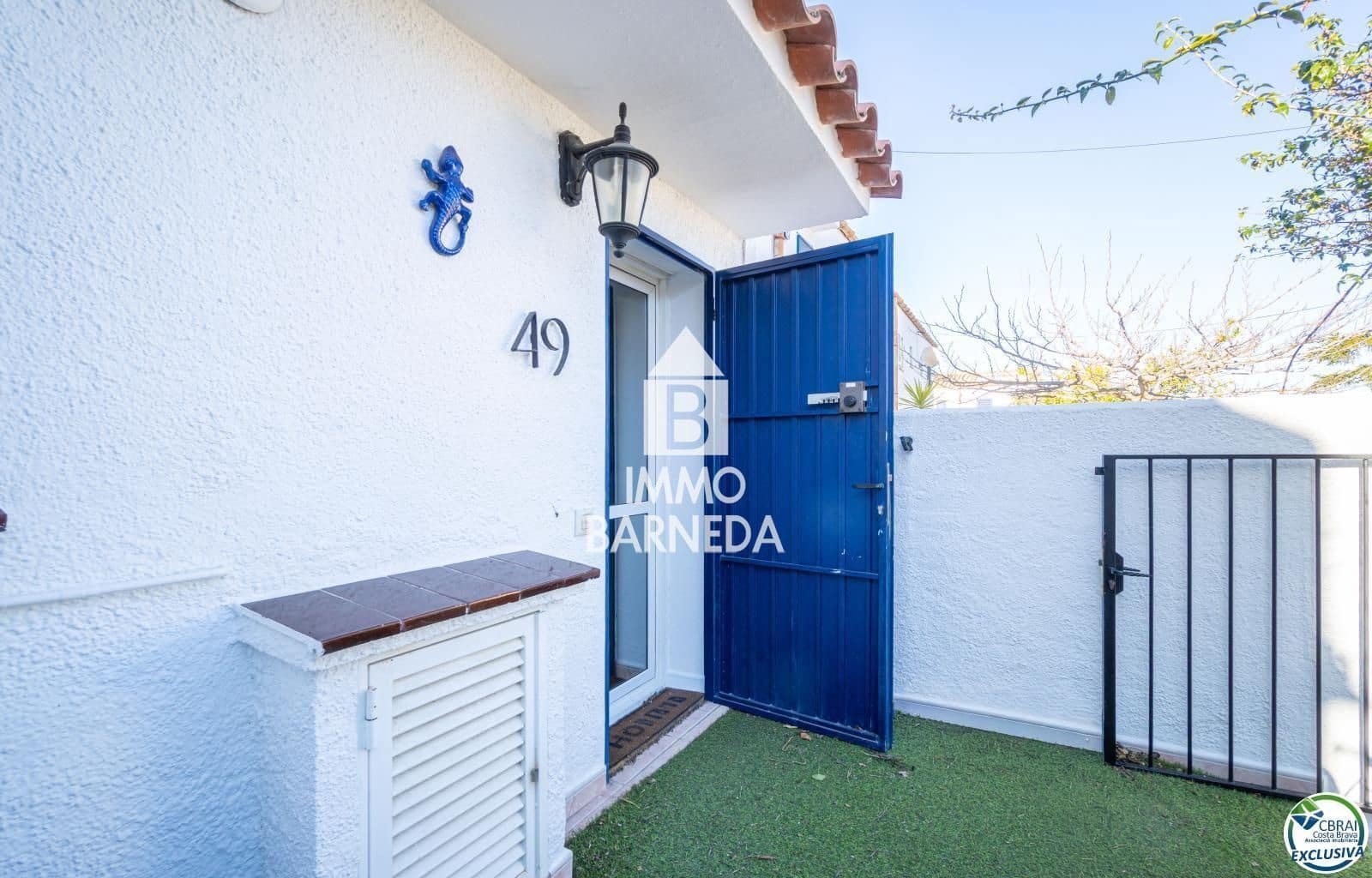 4 bedroom Villa for sale in Empuriabrava with garage - € 455,000 (Ref: 9495288)