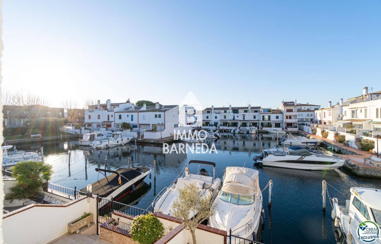 4 bedroom Villa for sale in Empuriabrava with garage - € 455,000 (Ref: 9495288)