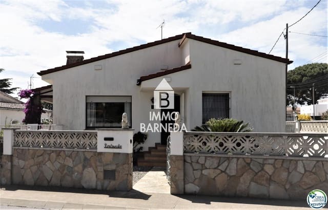 2 bedroom Villa for sale in Roses with garage - € 350,000 (Ref: 9497798)