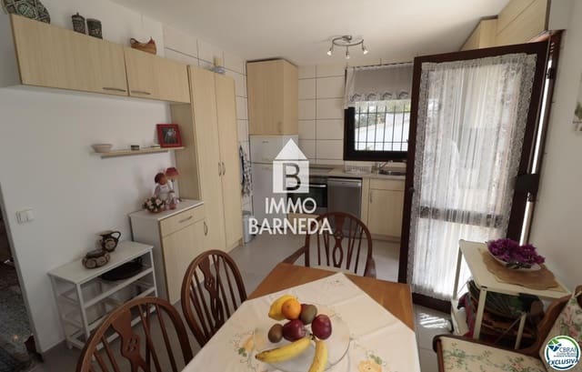 2 bedroom Villa for sale in Roses with garage - € 350,000 (Ref: 9497798)