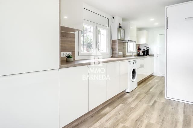 Leilighet til salgs i Roses med garasje - € 165 000 (Ref: 9500383)