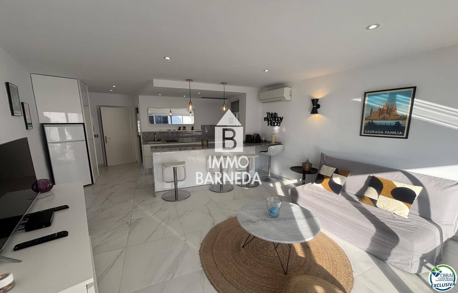 1 bedroom Flat for sale in Roses - € 215,000 (Ref: 9519003)