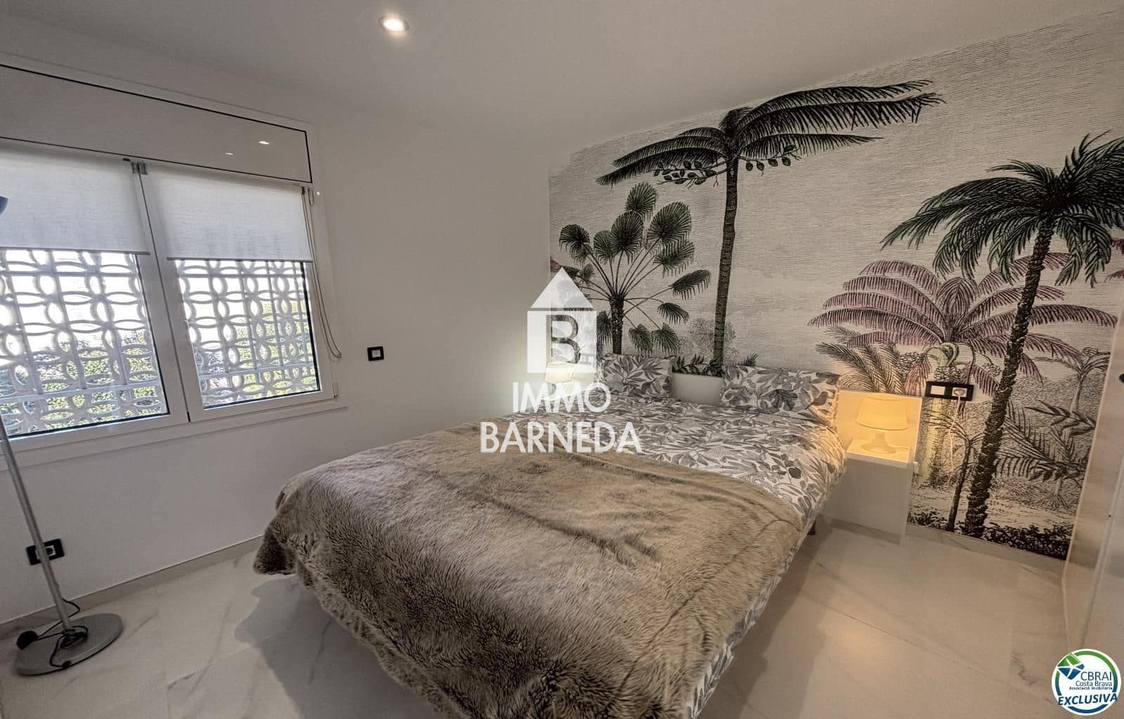 1 bedroom Flat for sale in Roses - € 215,000 (Ref: 9519003)