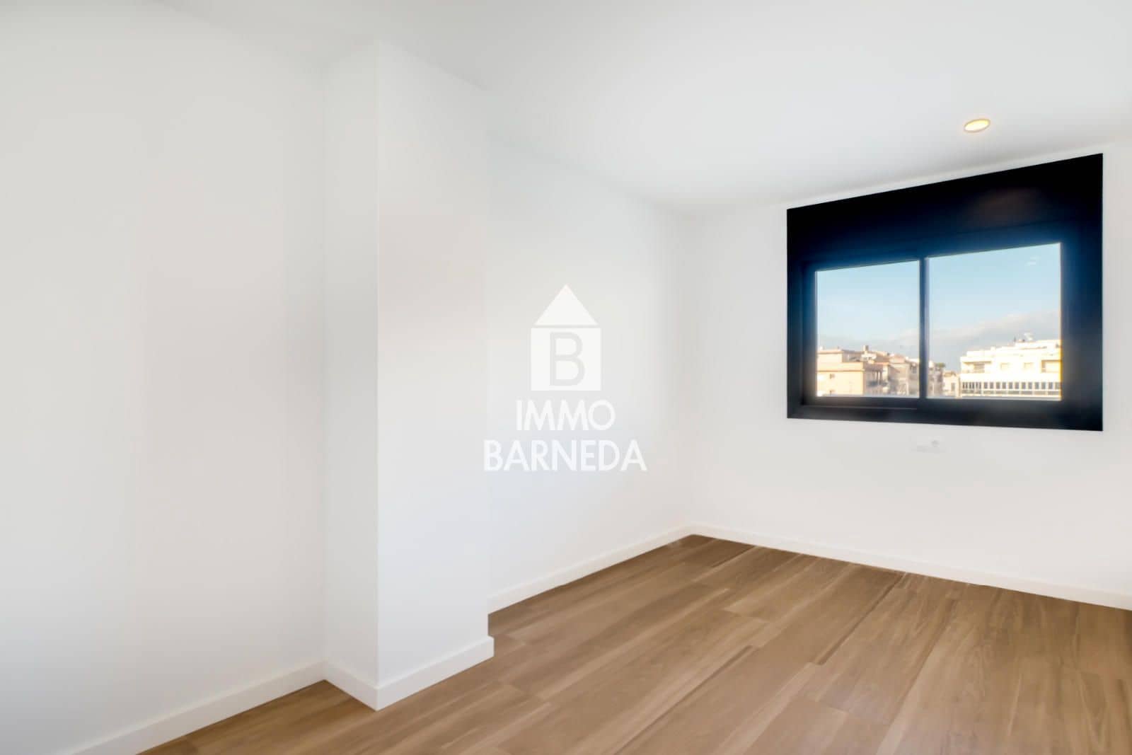 Piso de 3 habitaciones en Roses en venta con piscina garaje - 347.800 € (Ref: 9542022)