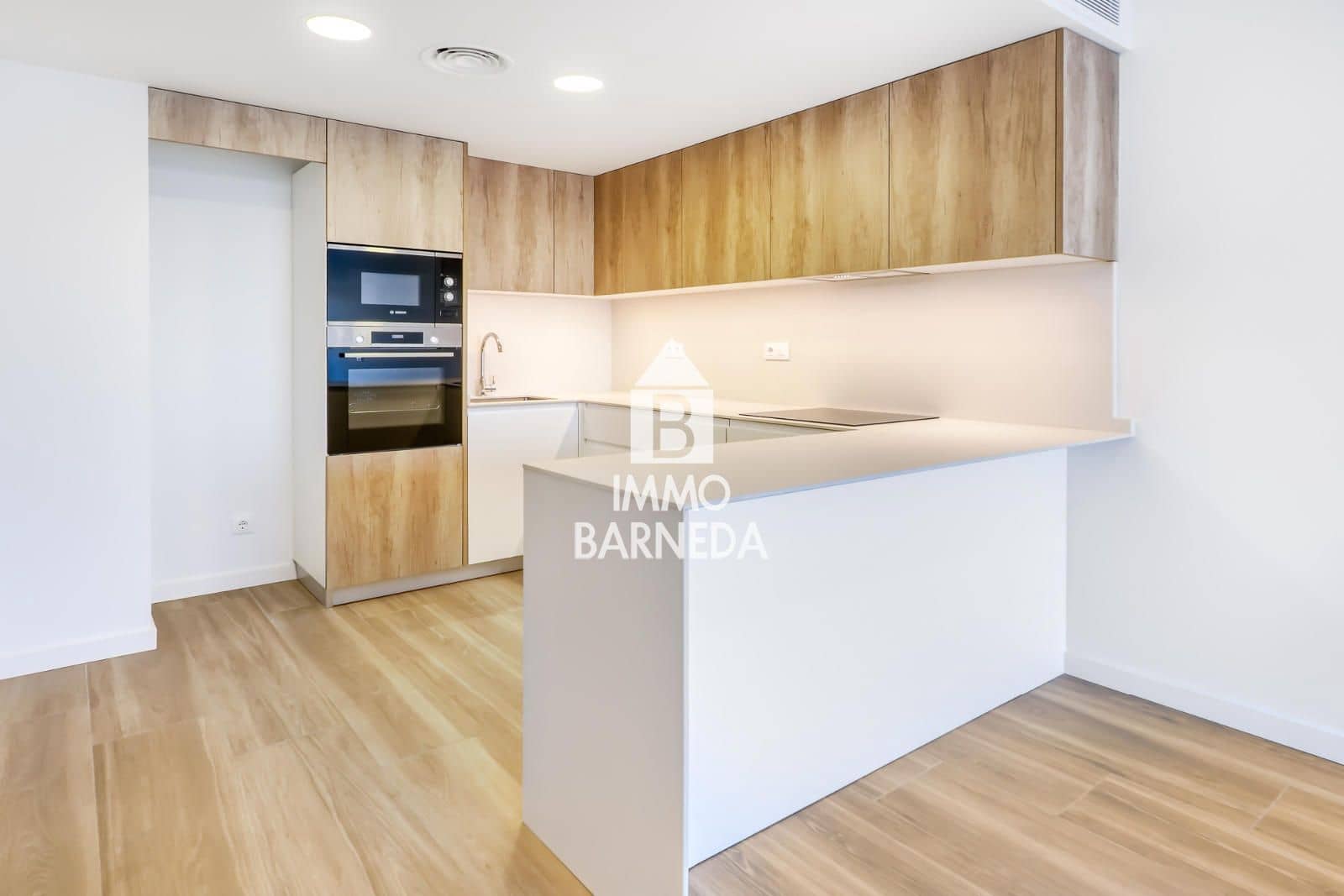 Piso de 3 habitaciones en Roses en venta con piscina garaje - 347.800 € (Ref: 9542022)