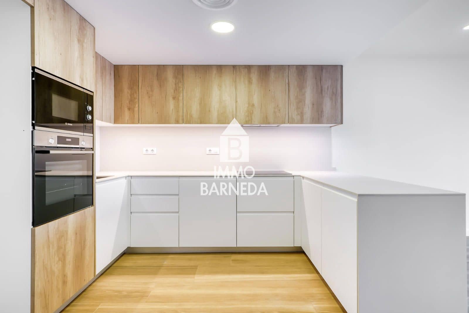 Piso de 3 habitaciones en Roses en venta con piscina garaje - 347.800 € (Ref: 9542022)