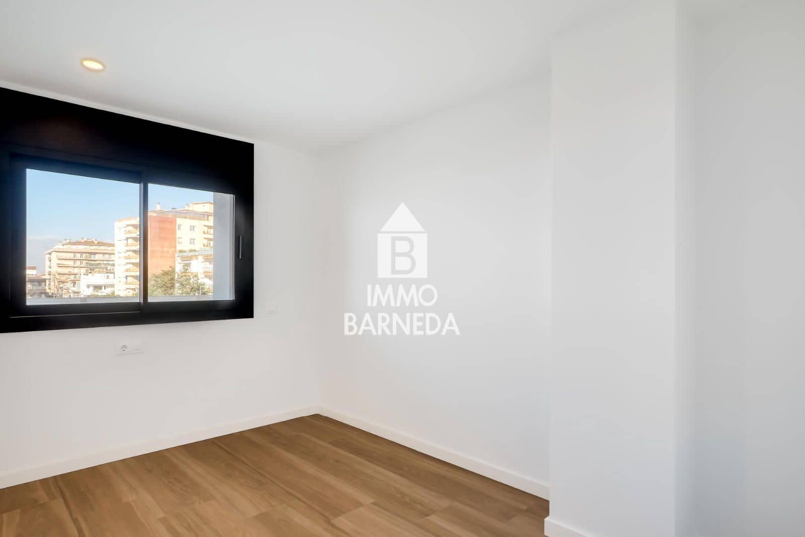 Piso de 3 habitaciones en Roses en venta con piscina garaje - 347.800 € (Ref: 9542022)