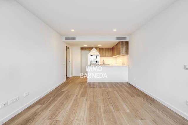 Piso de 3 habitaciones en Roses en venta con piscina garaje - 347.800 € (Ref: 9542022)