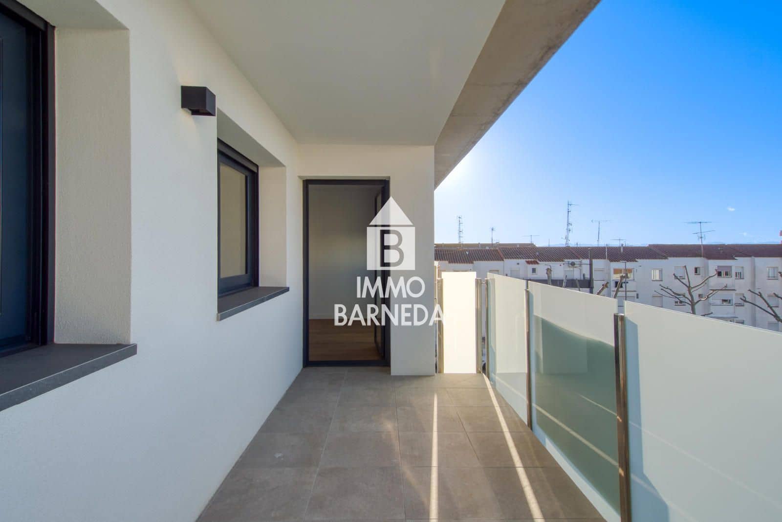 Piso de 3 habitaciones en Roses en venta con piscina garaje - 347.800 € (Ref: 9542022)