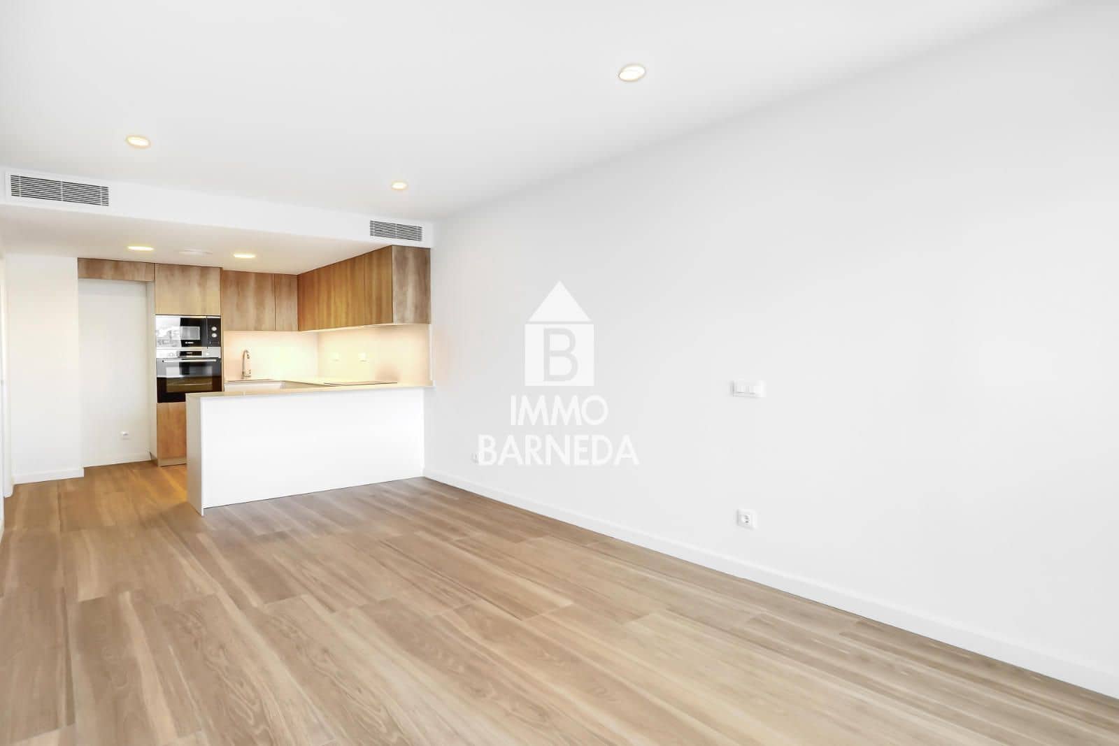 Piso de 3 habitaciones en Roses en venta con piscina garaje - 347.800 € (Ref: 9542022)