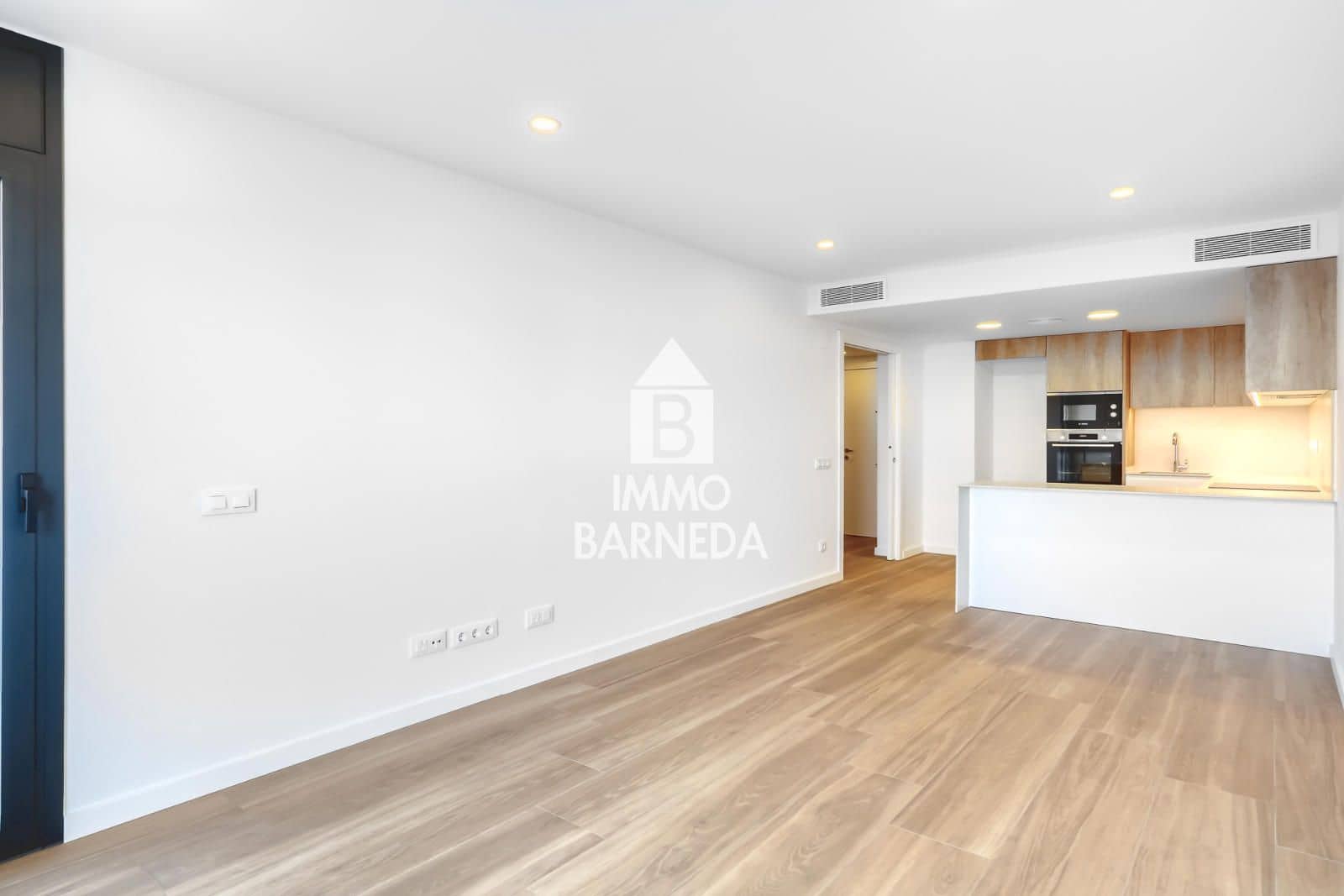 Piso de 3 habitaciones en Roses en venta con piscina garaje - 347.800 € (Ref: 9542022)