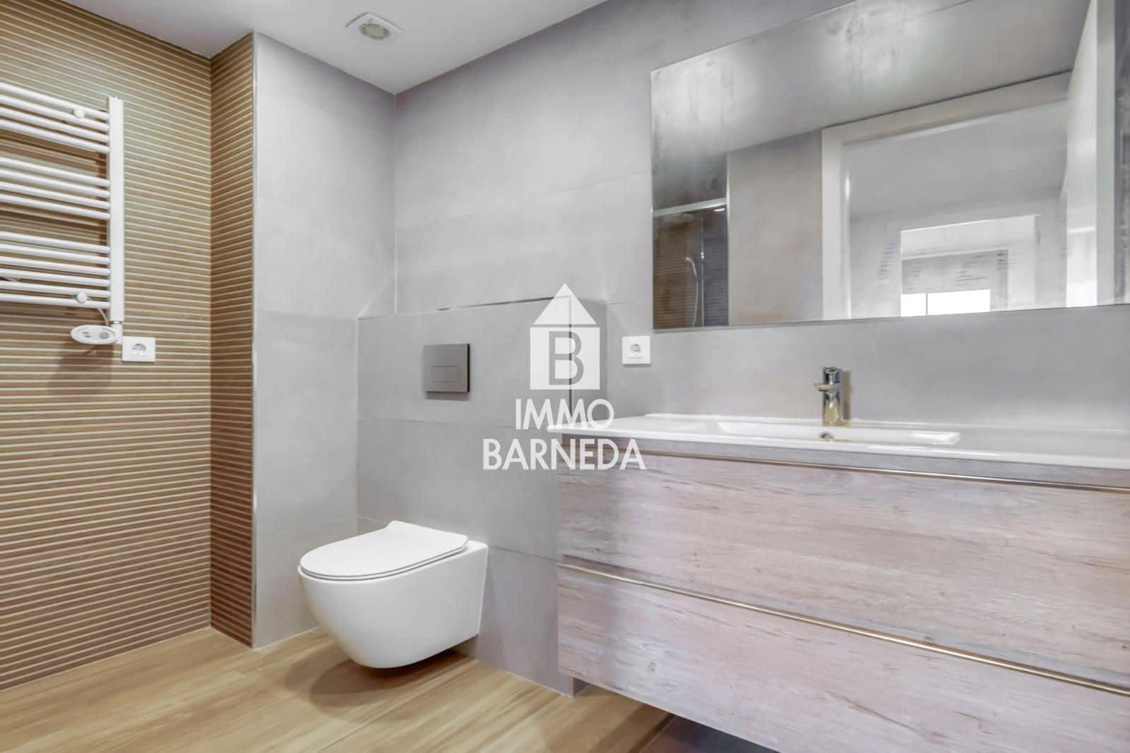 Piso de 3 habitaciones en Roses en venta con piscina garaje - 347.800 € (Ref: 9542022)