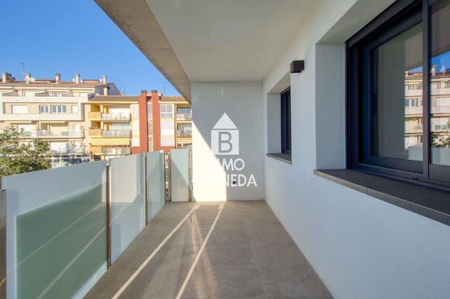 Piso de 3 habitaciones en Roses en venta con piscina garaje - 347.800 € (Ref: 9542022)