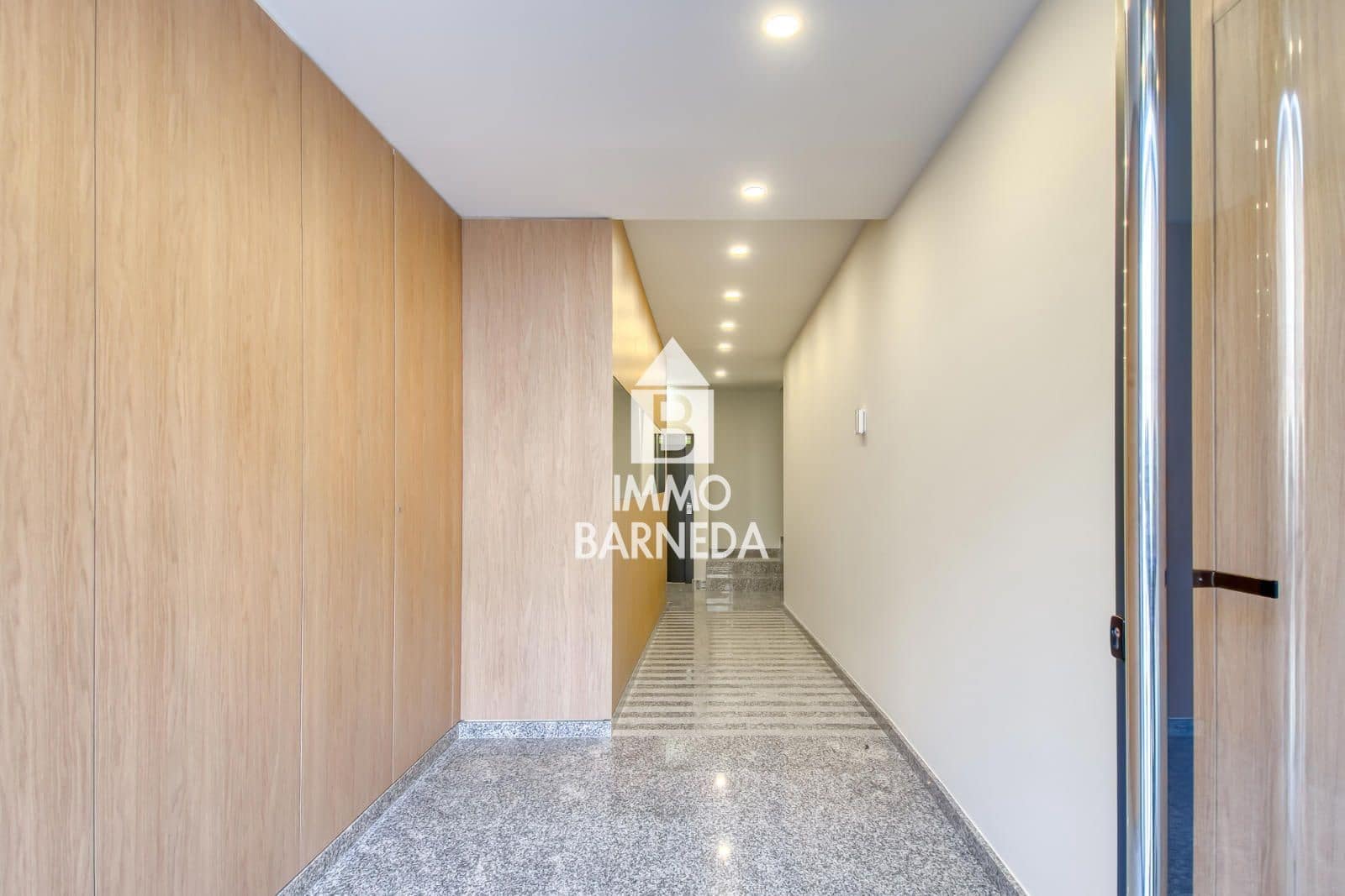 Piso de 3 habitaciones en Roses en venta con piscina garaje - 347.800 € (Ref: 9542022)