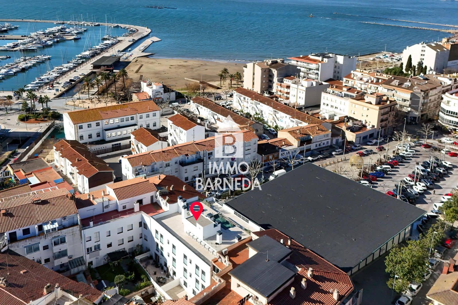 Piso de 3 habitaciones en Roses en venta con piscina garaje - 347.800 € (Ref: 9542022)