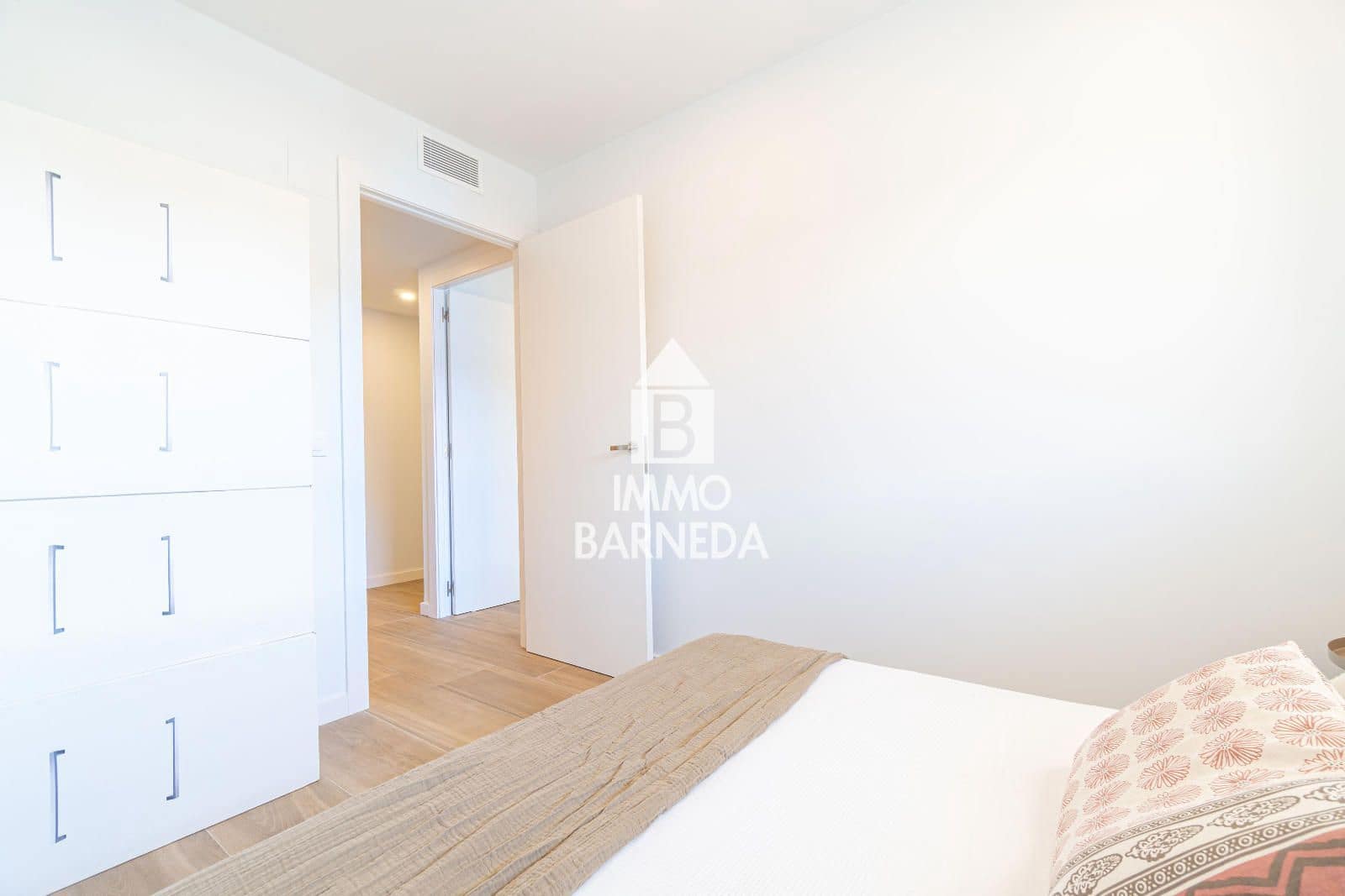 3 slaapkamer Flat te koop in Roses met zwembad garage - € 347.800 (Ref: 9542022)