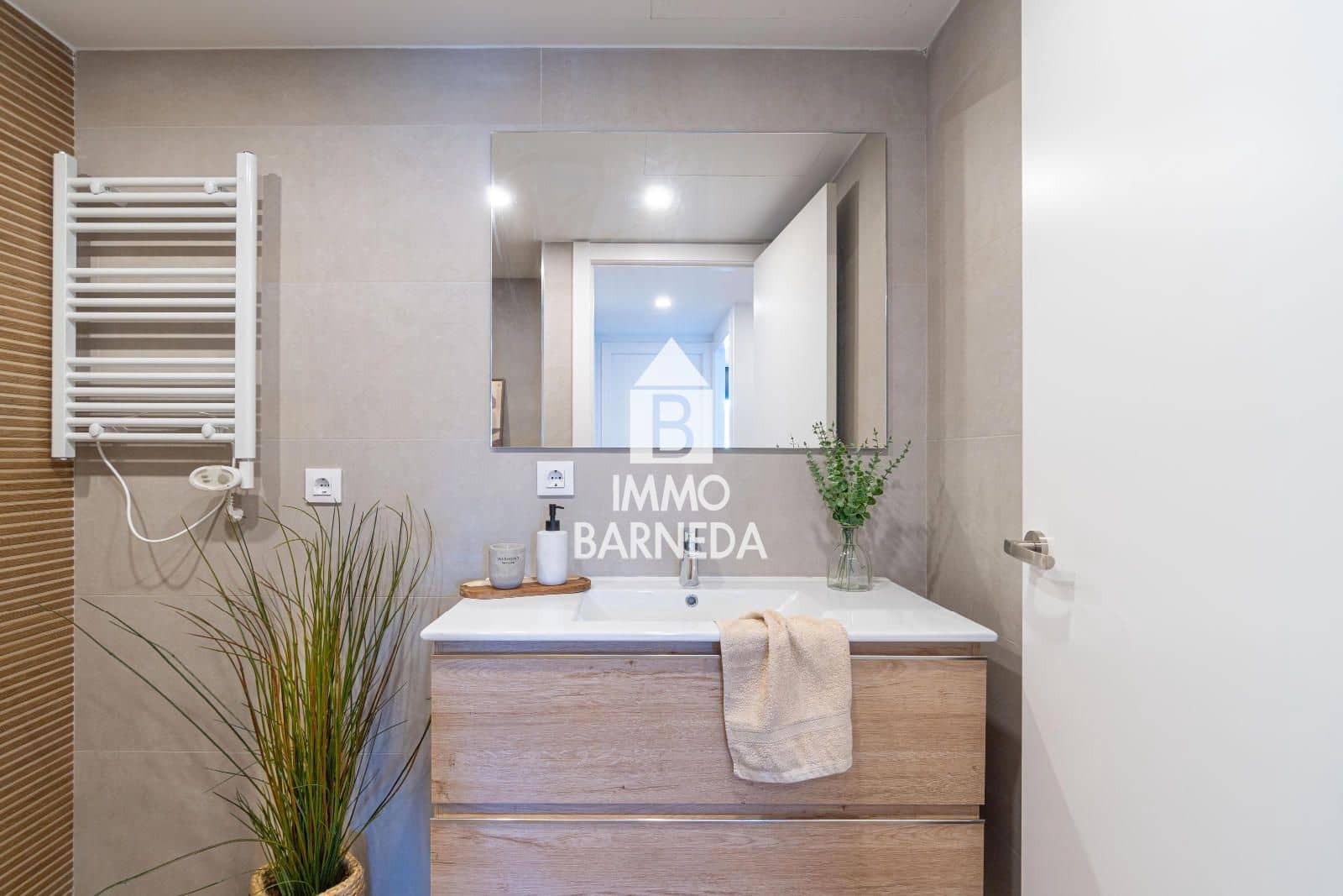 3 slaapkamer Flat te koop in Roses met zwembad garage - € 347.800 (Ref: 9542022)
