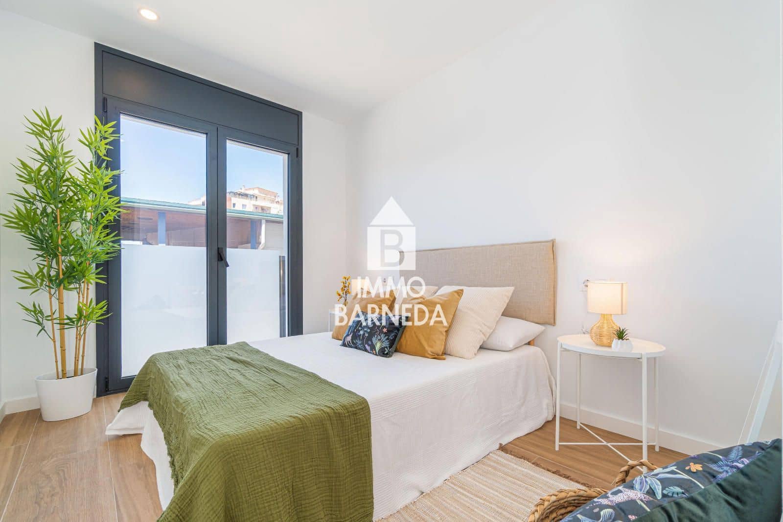 3 slaapkamer Flat te koop in Roses met zwembad garage - € 347.800 (Ref: 9542022)