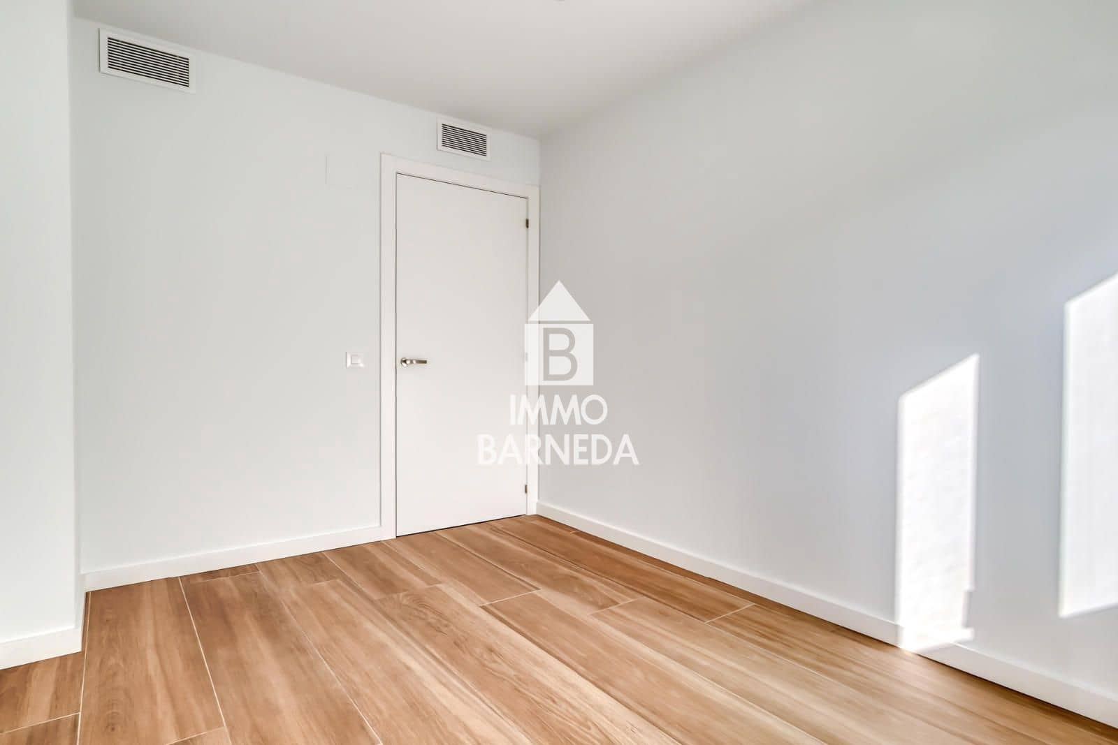 3 Zimmer Wohnung zu verkaufen in Roses mit Pool Garage - 349.500 € (Ref: 9542298)