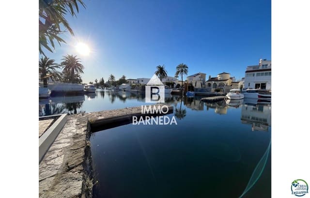 3 sovrum Villa till salu i Empuriabrava, Castelló d'Empúries med pool garage - 595 000 € (Ref: 9542299)