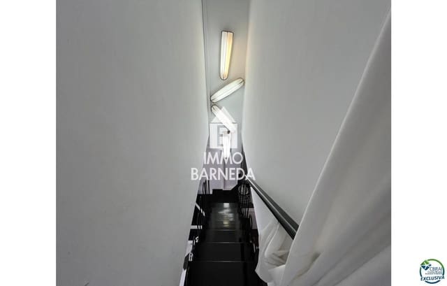 3 sovrum Villa till salu i Empuriabrava, Castelló d'Empúries med pool garage - 595 000 € (Ref: 9542299)