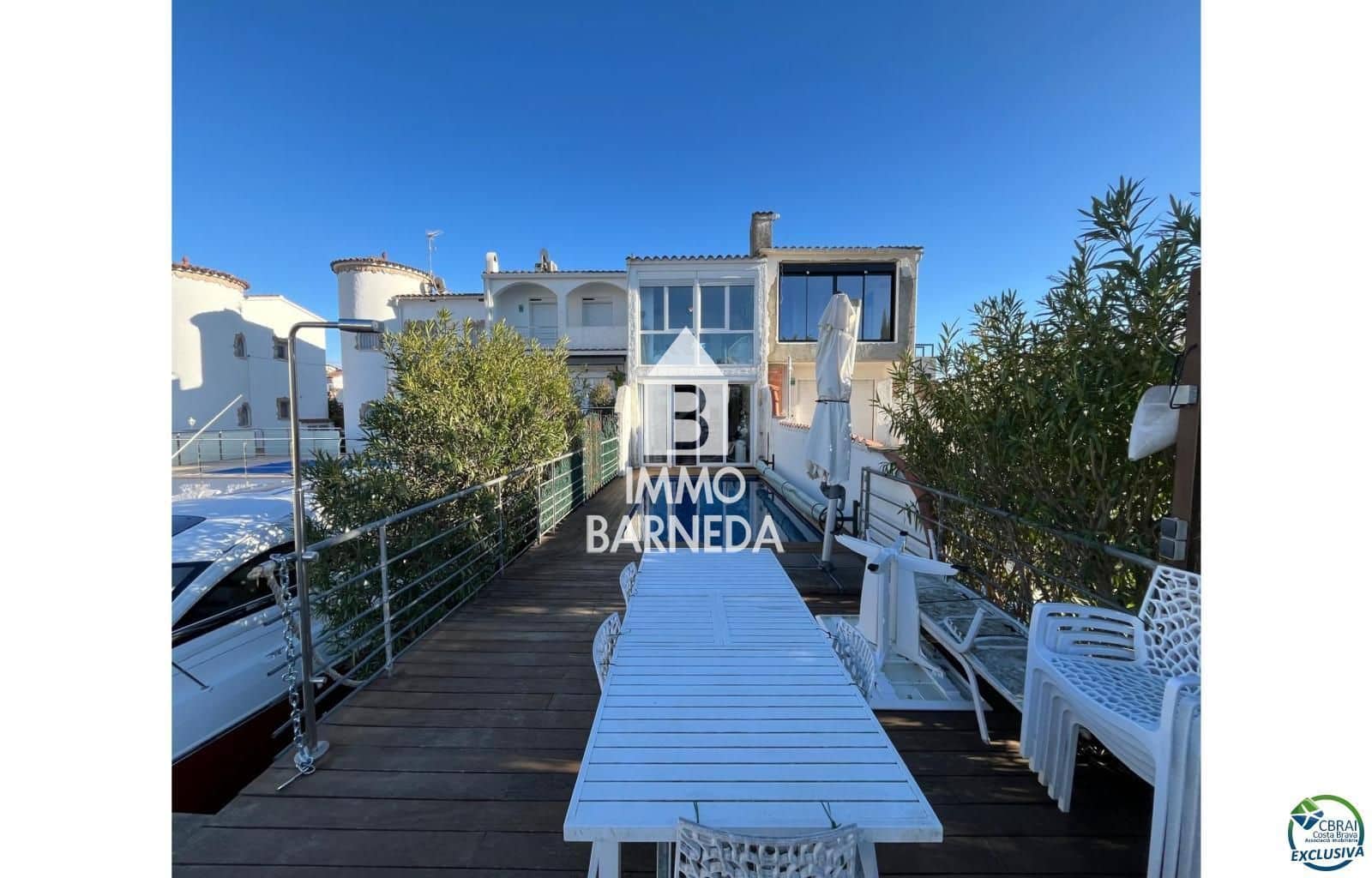 3 sovrum Villa till salu i Empuriabrava med pool garage - 595 000 € (Ref: 9542299)