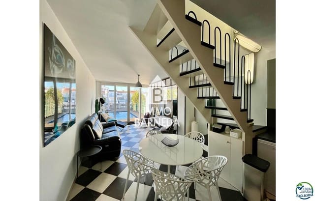 3 sovrum Villa till salu i Empuriabrava, Castelló d'Empúries med pool garage - 595 000 € (Ref: 9542299)