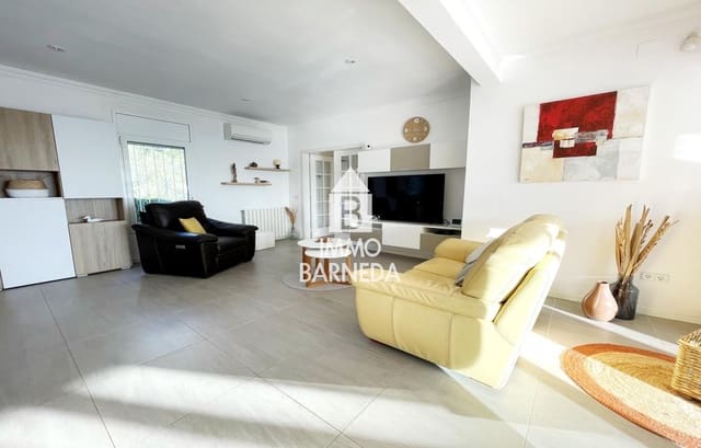 4 camera da letto Villa in vendita in El Mas Fumats, Roses con piscina garage - 799.000 € (Rif: 9569246)