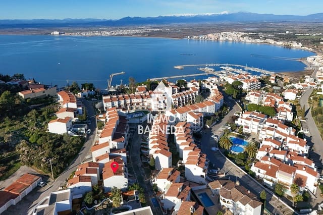 2 Zimmer Villa zu verkaufen in Roses mit Pool Garage - 225.000 € (Ref: 9572237)