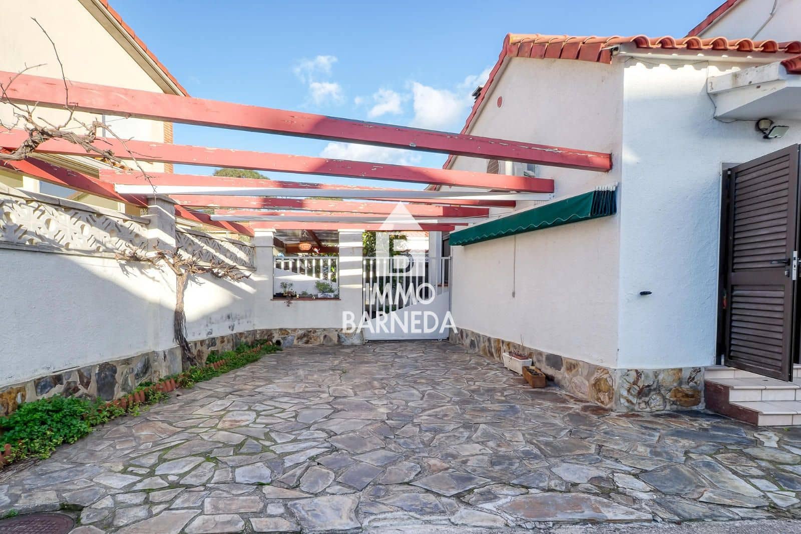 3 slaapkamer Huis te koop in Roses - € 280.000 (Ref: 9575105)